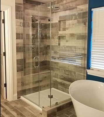 Bathroom with 8mm Glass Thickness Shower Room and All-in-One Design